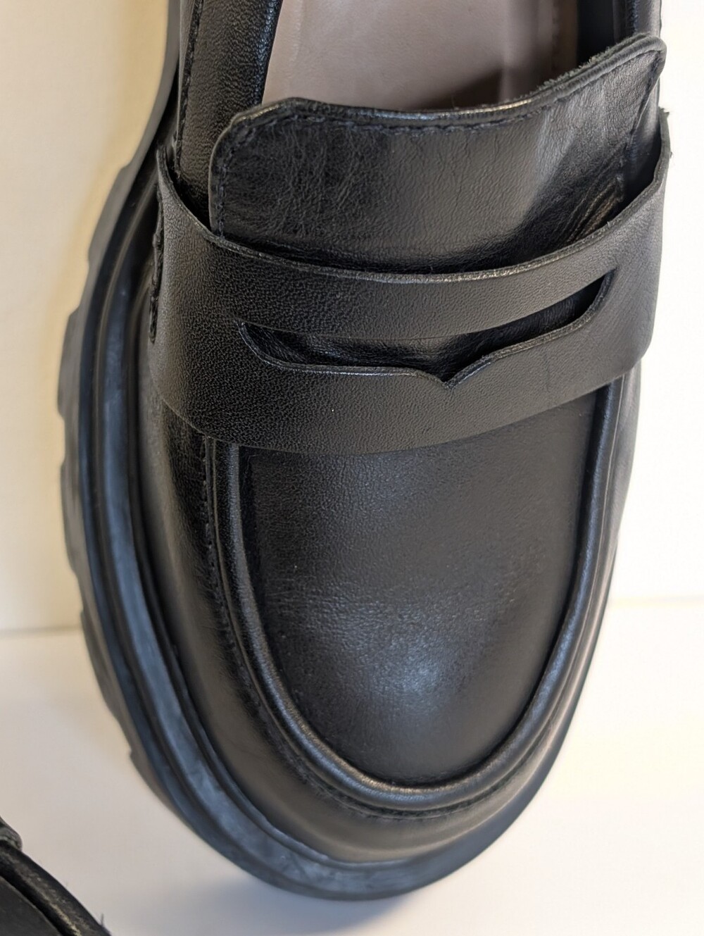 SCHUTZ Christie Black Leather Chunky Lug Platform Loafers 6.5B - Picture 7 of 15